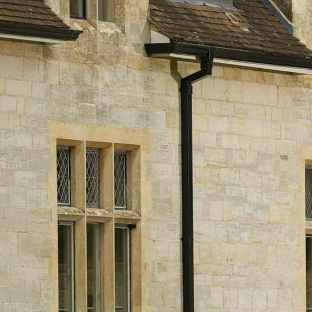 Aluminium Rainwater Downpipes and Hoppers Aluminium Rainwater Downpipes and Hoppers