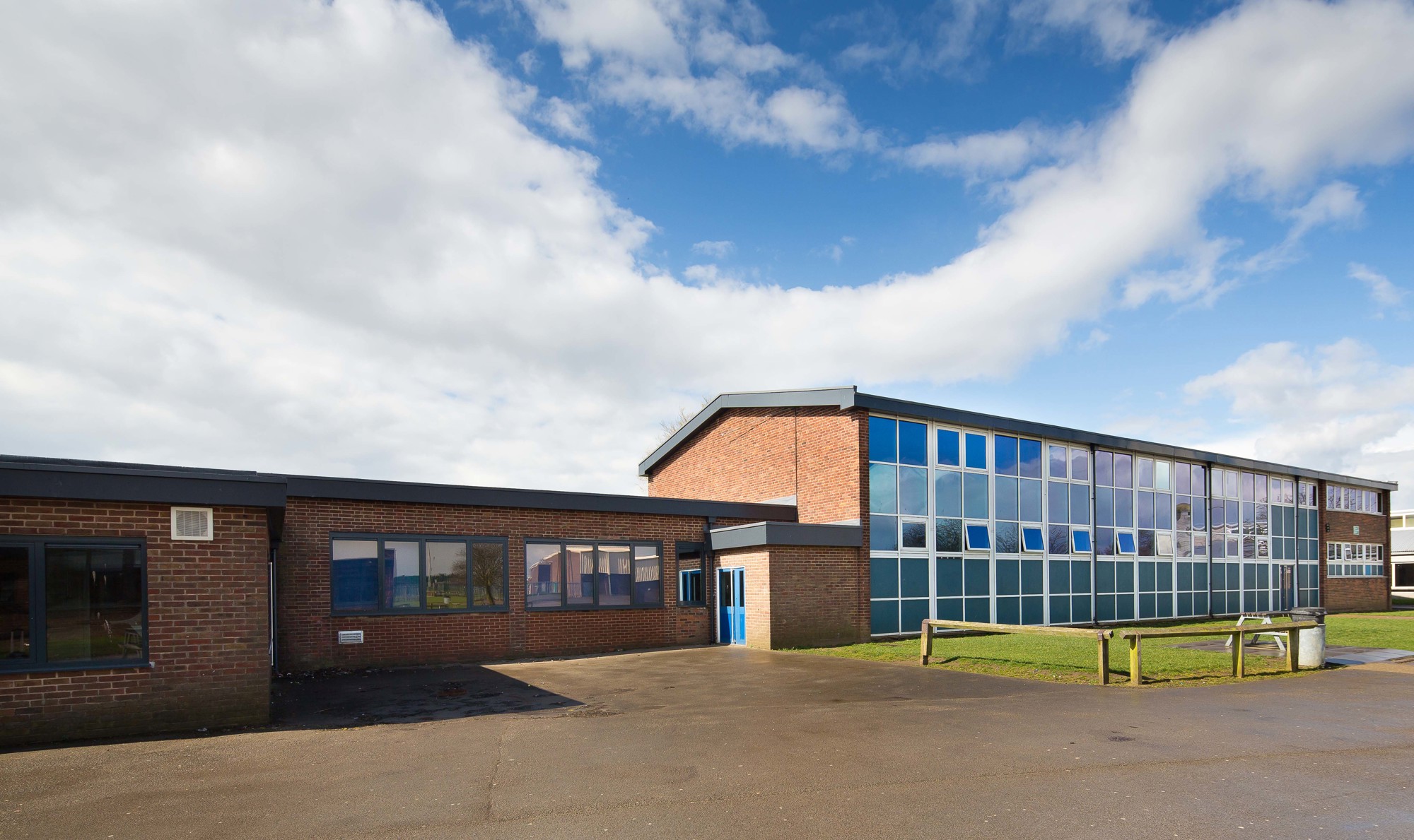Aluminium guttering by Marley Alutec South Holderness Technology College Aluminium guttering by Marley Alutec South Holderness Technology College